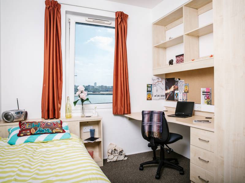 East-London-University_yaz_dil_okulu_5