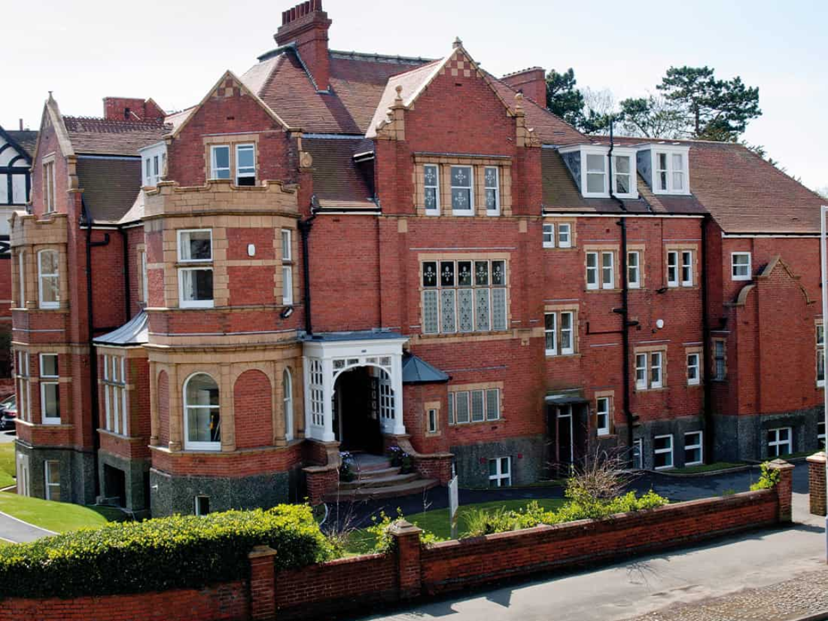 Mini MBA Yaz Kampı’nın yapıldığı Earlscliffe School, Folkestone